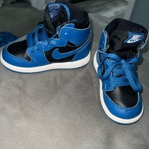 8c black and blue Nike